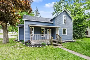 189 Banks St, Coloma, MI 49038 - Photo 1