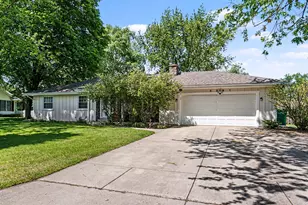 3391 Kathryn St, Vicksburg, MI 49097 - Photo 1