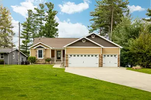 11274 Oakwood Dr, Jerome, MI 49249 - Photo 1