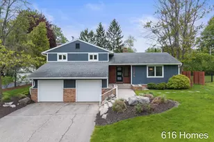 124 Loch Lomond Ave NE, Grand Rapids, MI 49546 - Photo 1