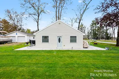 1653 S Beech Avenue, White Cloud, MI 49349 - Photo 1