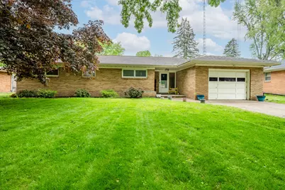 334 Hoover Avenue, Benton Harbor, MI 49022 - Photo 1