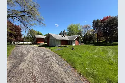 1322 Woodkrest Drive, Flint, MI 48532 - Photo 3