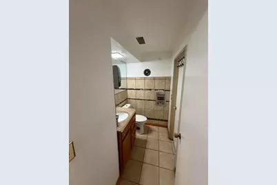 1322 Woodkrest Drive, Flint, MI 48532 - Photo 11