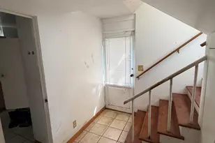 1322 Woodkrest Dr, Flint, MI 48532 - Photo 9