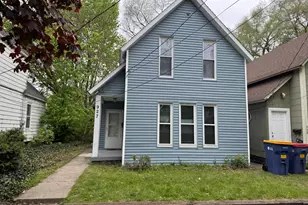 927 Prospect Ave NE, Grand Rapids, MI 49503 - Photo 1