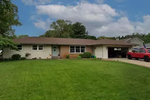 188 Parkshore Dr, Battle Creek, MI 49014 - Photo 1