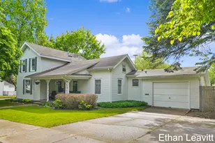 407 S Lincoln St, Portland, MI 48875 - Photo 1