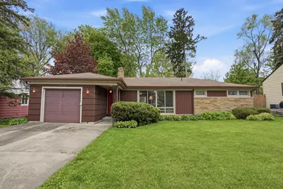 2655 Elsinore Drive, Waterford, MI 48328 - Photo 1