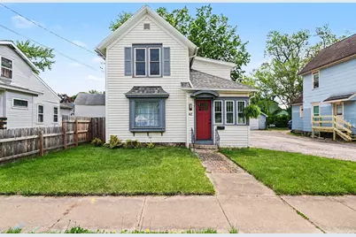 42 McKinley Avenue N, Battle Creek, MI 49017 - Photo 1