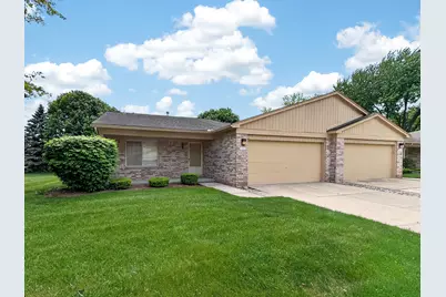 41520 Janet Circle #60, Clinton Twp, MI 48038 - Photo 1