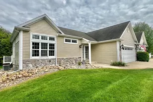 115 Stony Ridge Ct, Hillsdale, MI 49242 - Photo 1