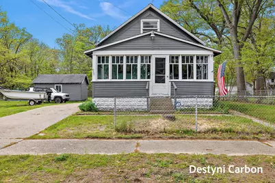 635 Leonard Avenue, Muskegon, MI 49442 - Photo 1