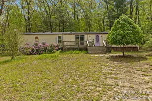 957 Maple St, Pullman, MI 49450 - Photo 1