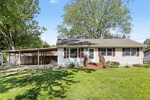 146 Lois Dr, Battle Creek, MI 49015 - Photo 1