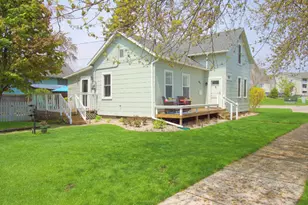 621 N 5th St, Grand Haven, MI 49417 - Photo 1