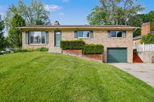 2155 Tremont Blvd NW, Grand Rapids, MI 49504 - Photo 1