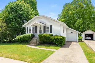 314 Wallace Ave, Saint Joseph, MI 49085 - Photo 1