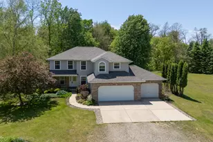 1042 Hunter Ridge, Battle Creek, MI 49017 - Photo 1
