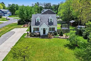 1222 W 32nd St, Holland, MI 49423 - Photo 1