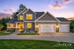 1922 Stratford Ln NW, Walker, MI 49534 - Photo 1