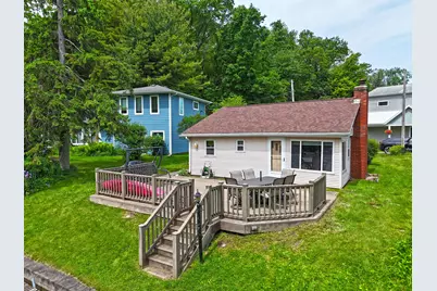 50705 W Bay Road, Dowagiac, MI 49047 - Photo 1