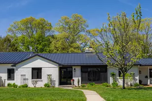 802 W Lowell St, Ludington, MI 49431 - Photo 1