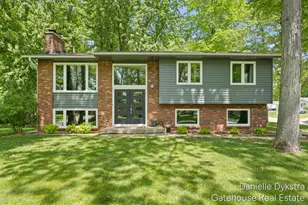 4063 Cambridge Dr, Hudsonville, MI 49426 - Photo 1