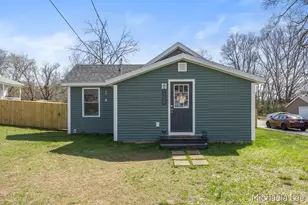 1204 Witham Rd, Muskegon, MI 49445 - Photo 1