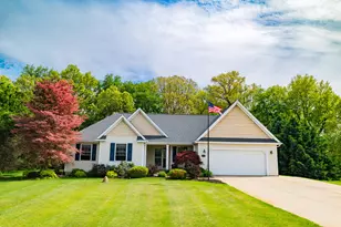25283 Silver Oaks Blvd, Mattawan, MI 49071 - Photo 1