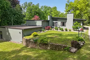 2934 Robinson Rd, Jackson, MI 49203 - Photo 1