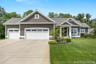 8429 Pinecroft Ct, Hudsonville, MI 49426 - Photo 1