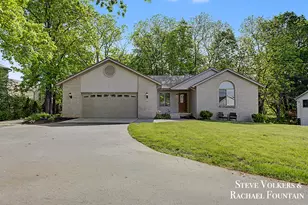 2006 Burton Knoll Ct SE, Grand Rapids, MI 49546 - Photo 1