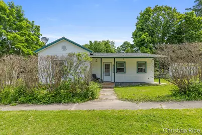 320 E Main Street, Saranac, MI 48881 - Photo 1
