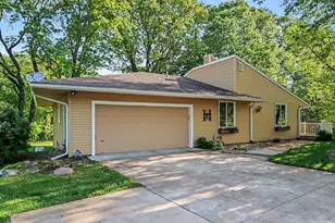 38 Clubhouse Ct, Plainwell, MI 49080 - Photo 1