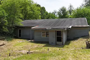 52682 Lindbergh Dr, Dowagiac, MI 49047 - Photo 1