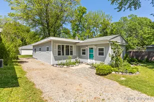 841 Harding St NW, Grand Rapids, MI 49544 - Photo 1
