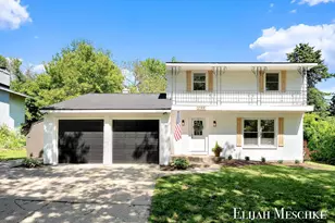 1738 Auburn Ave NE, Grand Rapids, MI 49505 - Photo 1