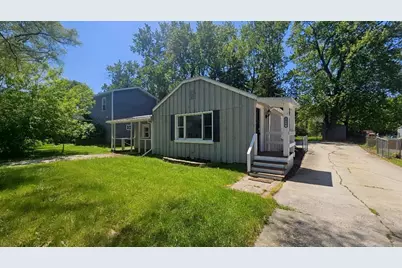 6068 Grove Avenue, Grand Blanc, MI 48439 - Photo 1
