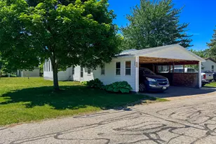 121 Elm Ct, Muskegon, MI 49445 - Photo 1