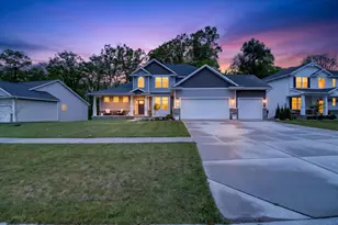 577 Trestle Dr, Howell, MI 48843 - Photo 1