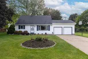 7535 Yorktown Rd, Lansing, MI 48917 - Photo 1