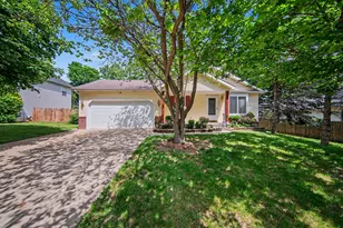 103 Ridgeview Ct, Grass Lake, MI 49240 - Photo 1