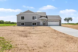 5625 Whites Bridge Rd, Belding, MI 48809 - Photo 1