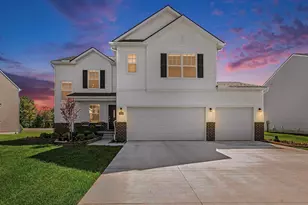 54566 Heron Cir, Chesterfield, MI 48047 - Photo 1