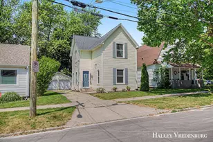 1323 Ashland Ave NE, Grand Rapids, MI 49505 - Photo 1