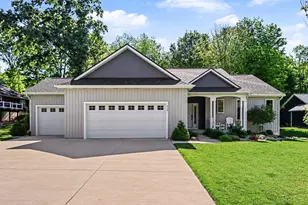 950 Doolittle Ct, Kalamazoo, MI 49009 - Photo 1