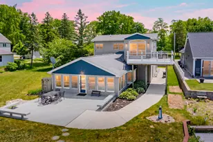 7118 Shoreline Dr, Delton, MI 49046 - Photo 1