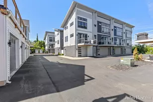 621 Fairview Ave NE, Grand Rapids, MI 49503 - Photo 1