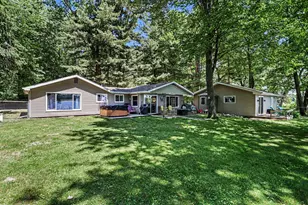 301 Cotton Lake Dr, Battle Creek, MI 49014 - Photo 1